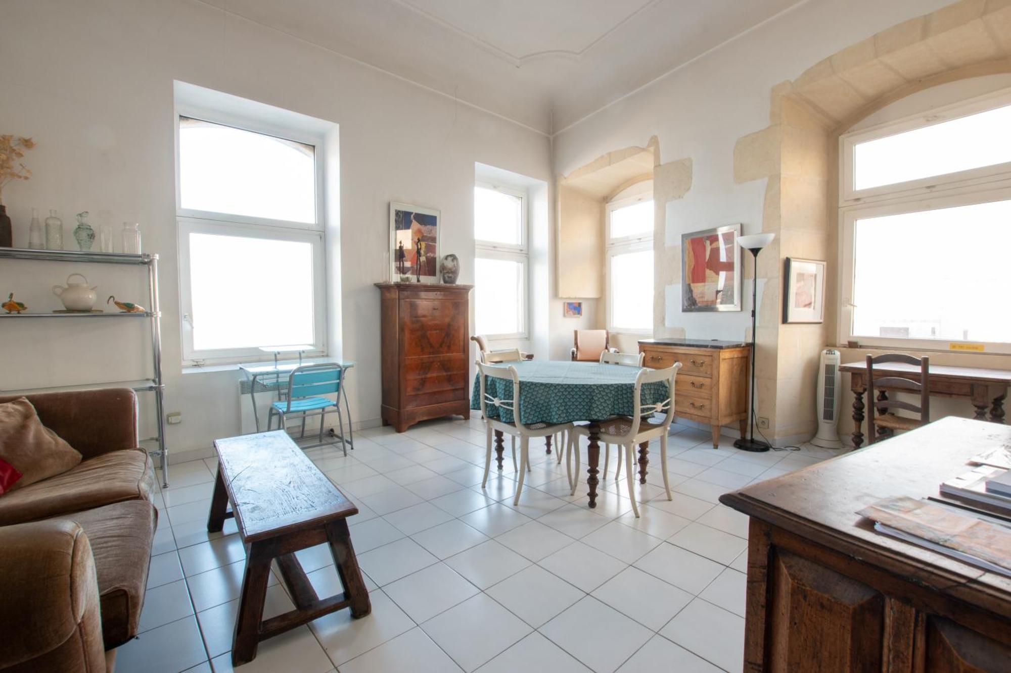Apartamento Renne - Vue Imprenable Sur Le Rhone Arlés Exterior foto